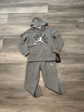 Jordan Kids Gray Hoodie & Joggers Set with Jumpman Logo